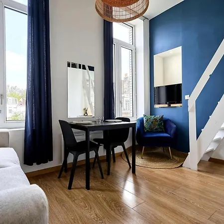 Centre Apartment *