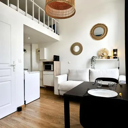 Apartment Centre *